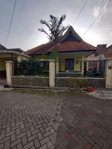Dijual Rumah di Jl Manunggal Soekarno Hatta Malang